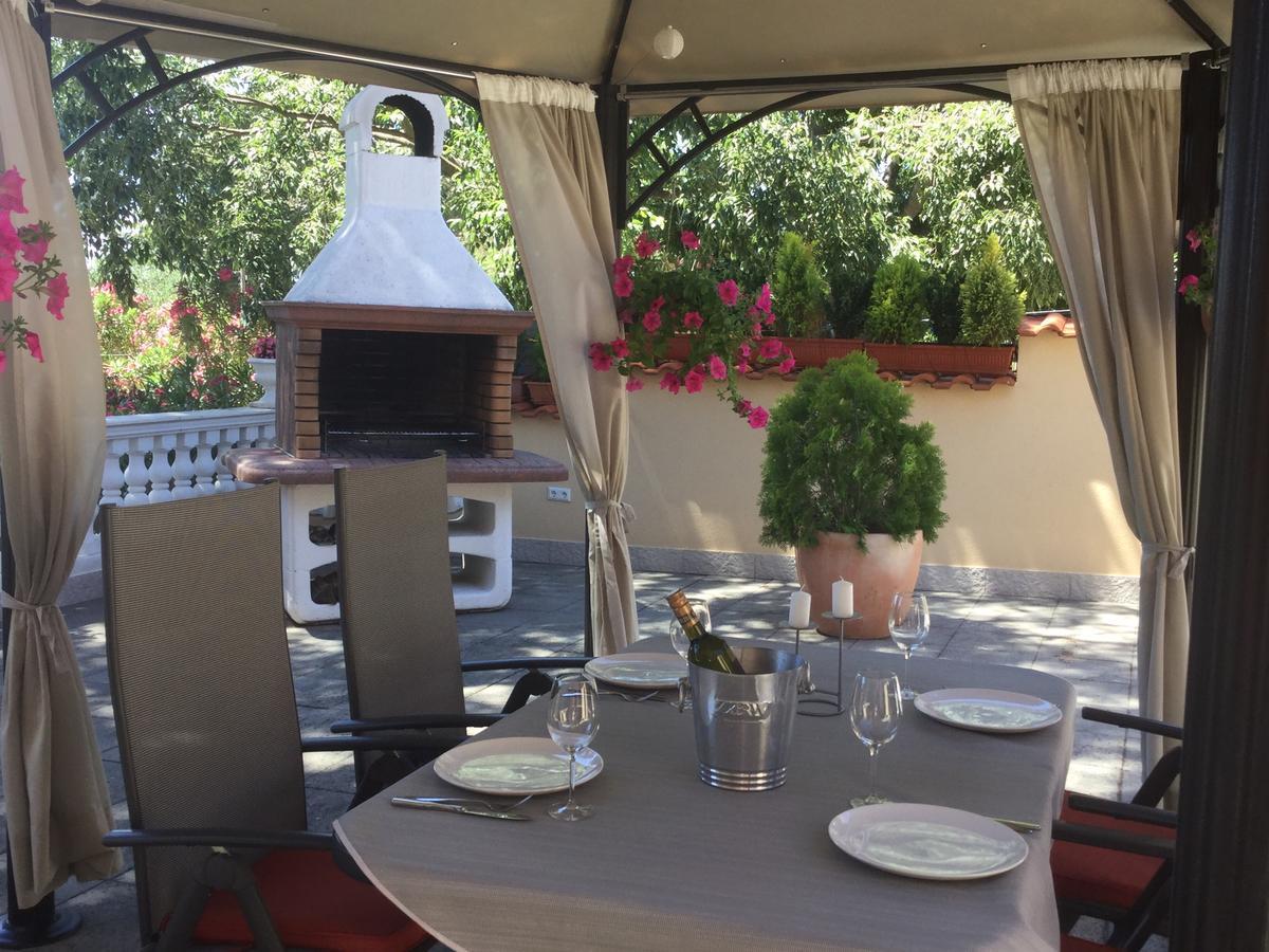 Holiday Home Villa Romantica Свети-Филип-и-Яков Экстерьер фото